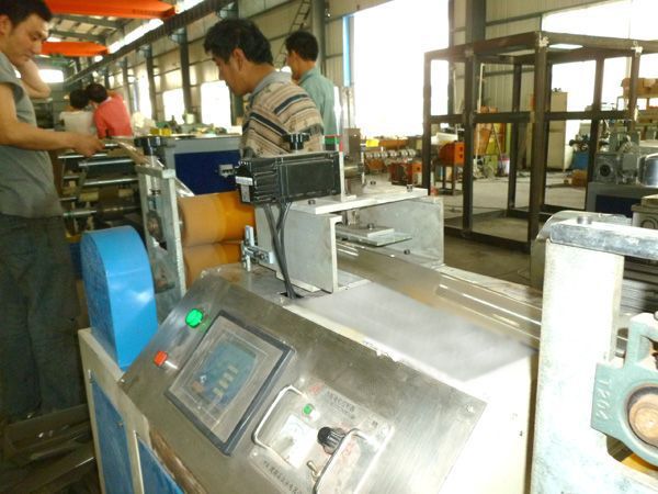 廣東（dōng）客戶微噴帶生產線（xiàn）驗收現場